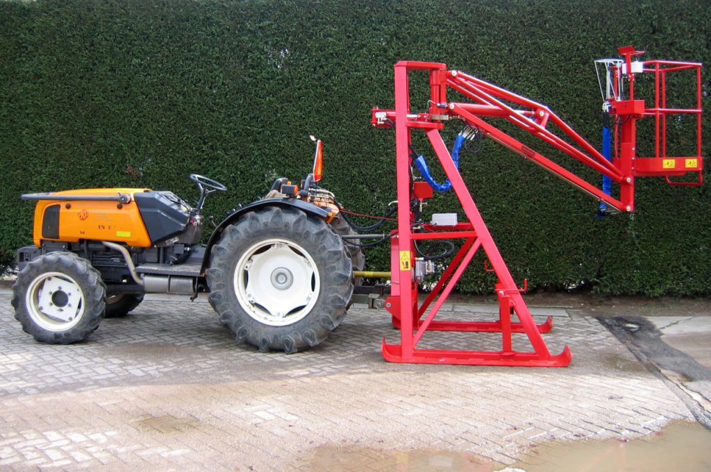 Fama Anbauschneidebühne