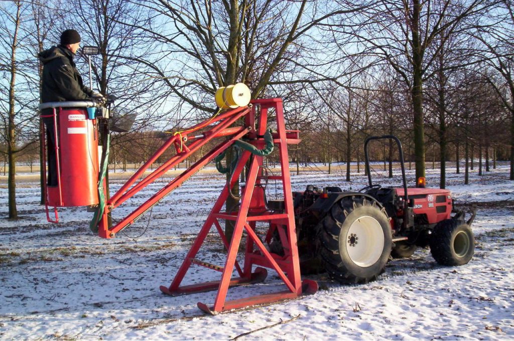 Fama Anbauschneidebühne