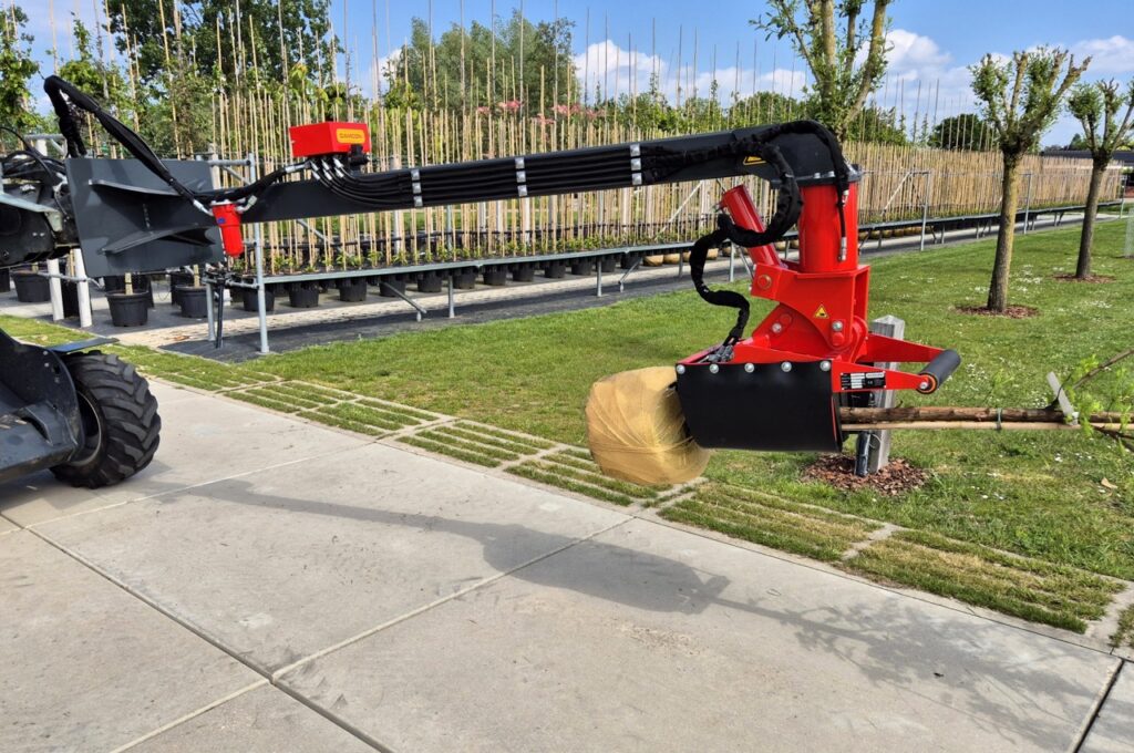 Hydraulische Baumladeklemme (HBK) an Lade Ausleger mit-Rotator und Schnellwechsler für Norcar