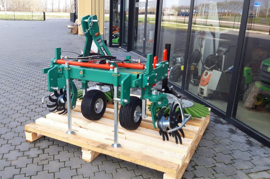 SB 2 Rahmen mit Fingerhacke und Rollenhaken