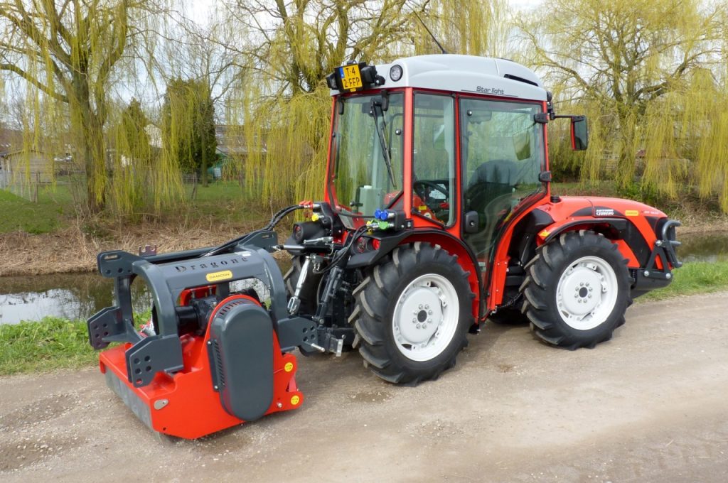 Antonio Carraro SR 7600 mit Kabine