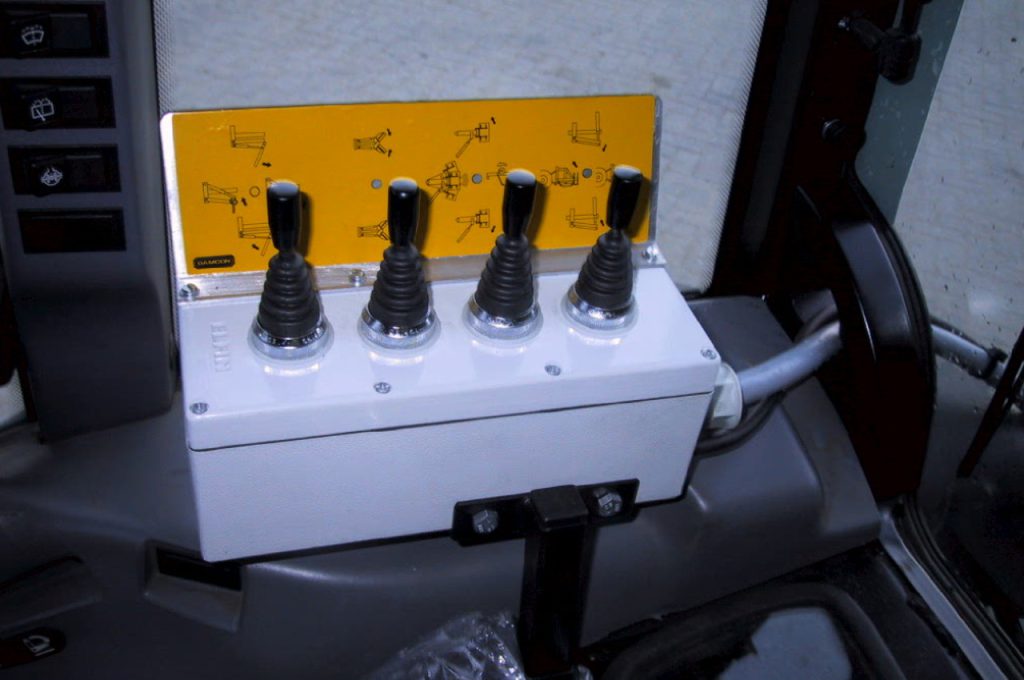 elektrischer Bedienung