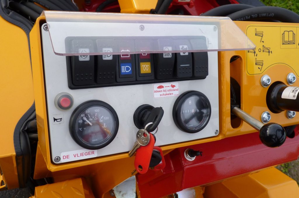 Schutzplatte Handschuhkasten