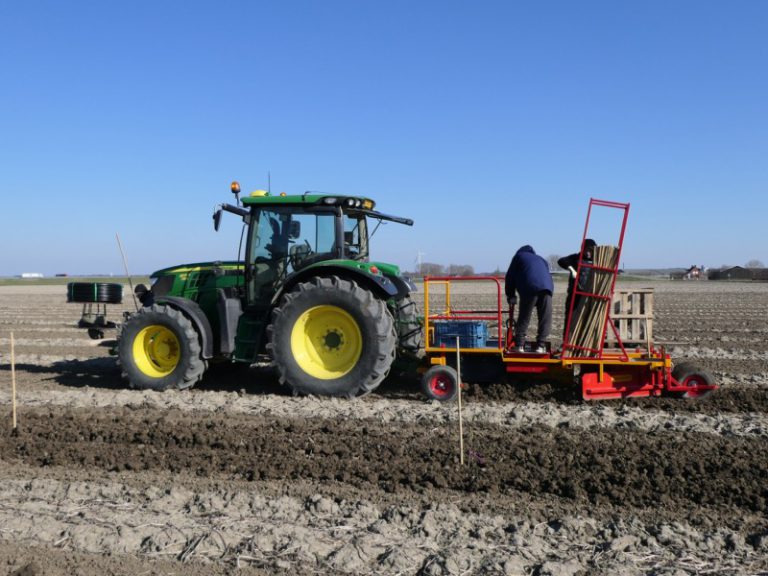 Bewässerungsschlauch mit PL-40 verlegen