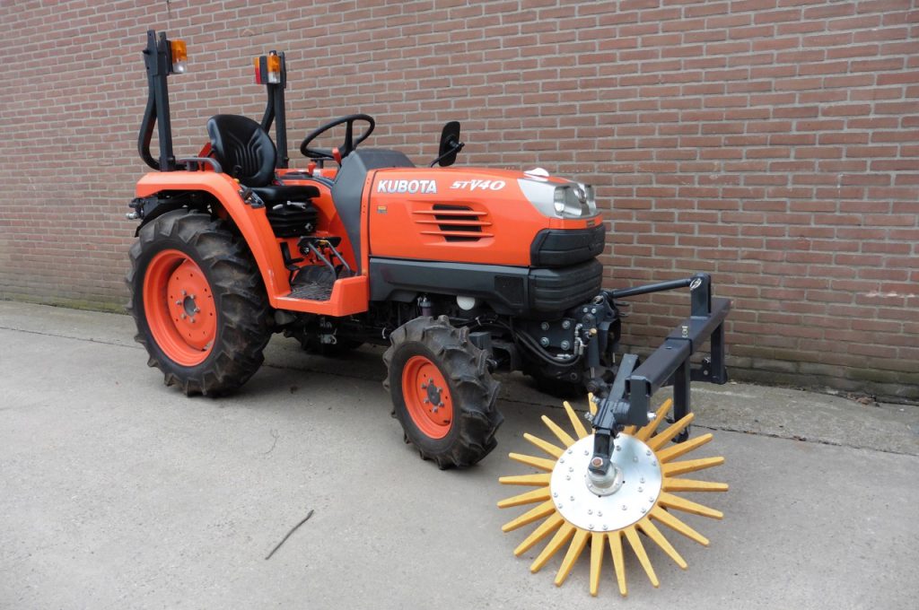 Fingerhacken an Vorderseite Kubota