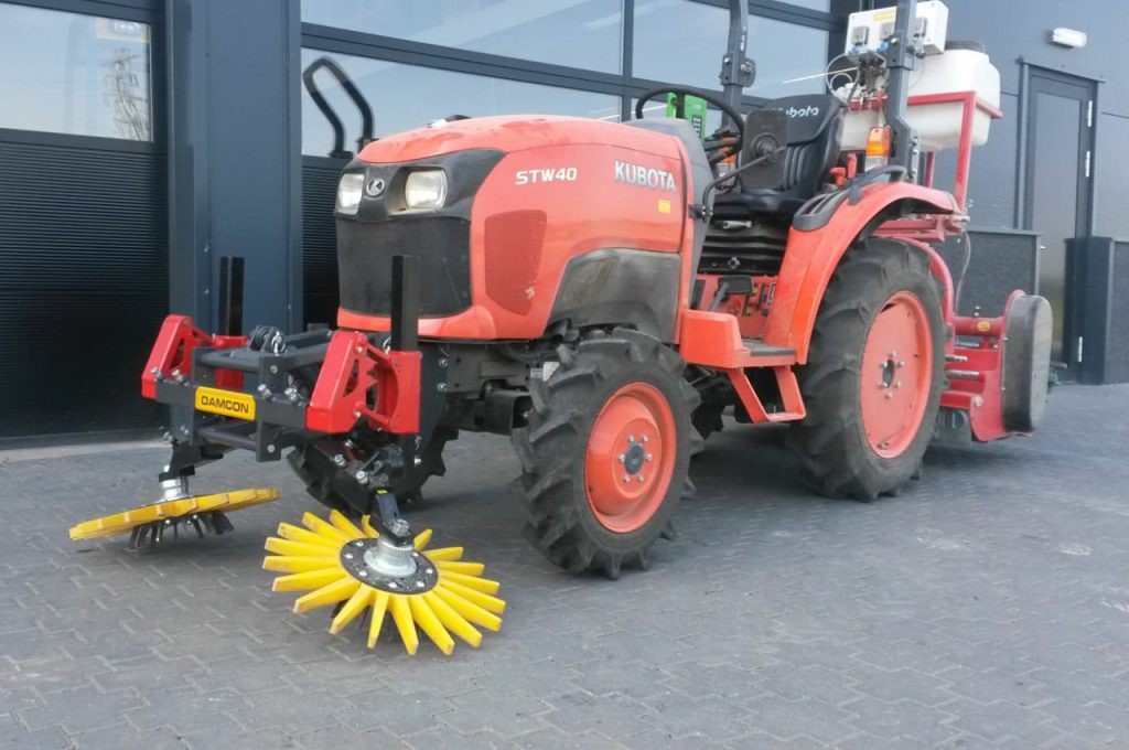 Fingerhacken an Vorderseite Kubota