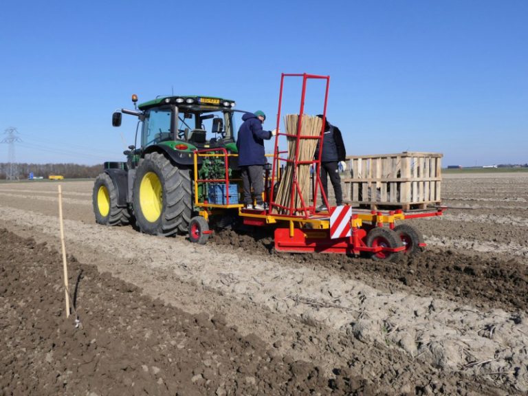 Bewässerungsschlauch mit PL-40 verlegen