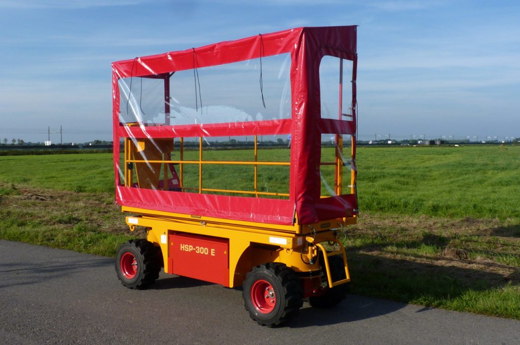 Plane Aufbau auf verstellbarer Plattform