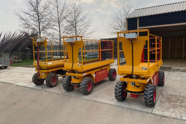 20 Jahre Freude am Arbeiten mit den elektrischen Schneidebühnen von Damcon