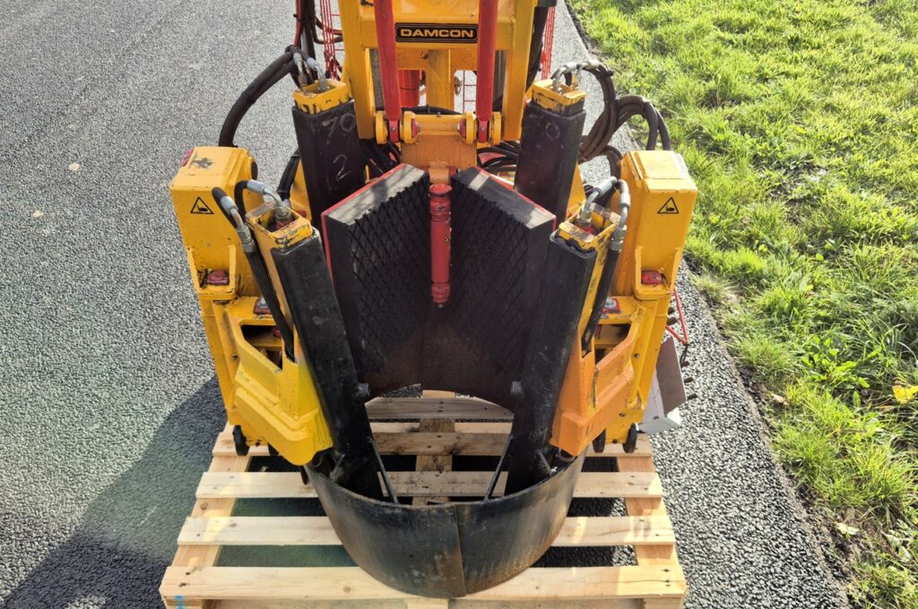 604019 KLR-700 HM mit Spatensatz 60 + 70 cm mit Anbaurahmen für Fendt Schmalspurtraktor