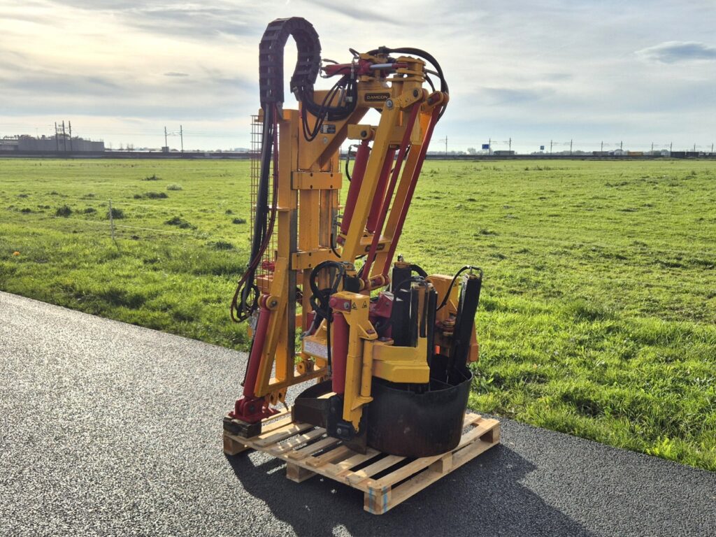 604019 KLR-700 HM mit Spatensatz 60 + 70 cm mit Anbaurahmen für Fendt Schmalspurtraktor