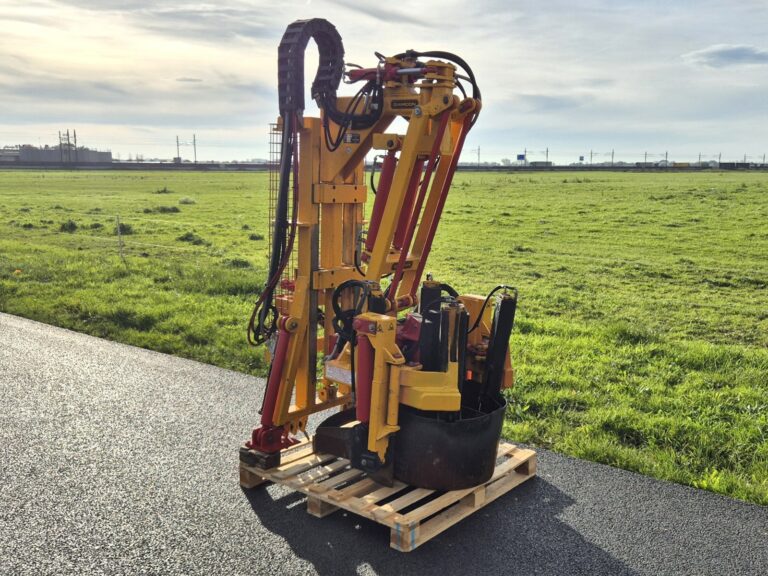 604019 KLR-700 HM mit Spatensatz 60 + 70 cm mit Anbaurahmen für Fendt Schmalspurtraktor